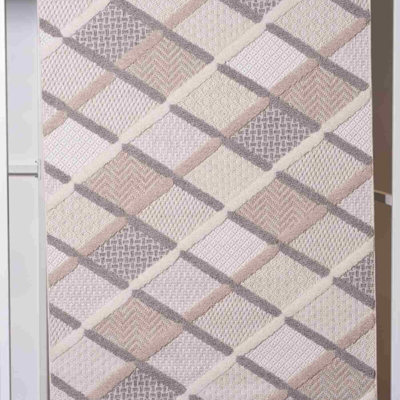 Delta tepih 140 x 220 cm 2